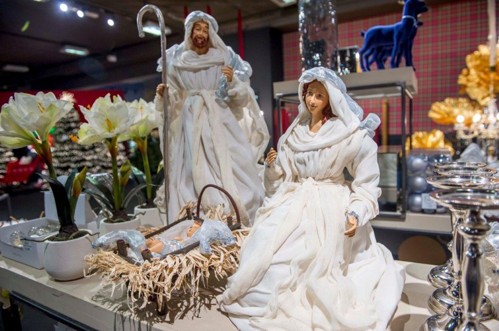 Immancabili nel presepe perfetto: Maria, Giuseppe e Gesù Bambino